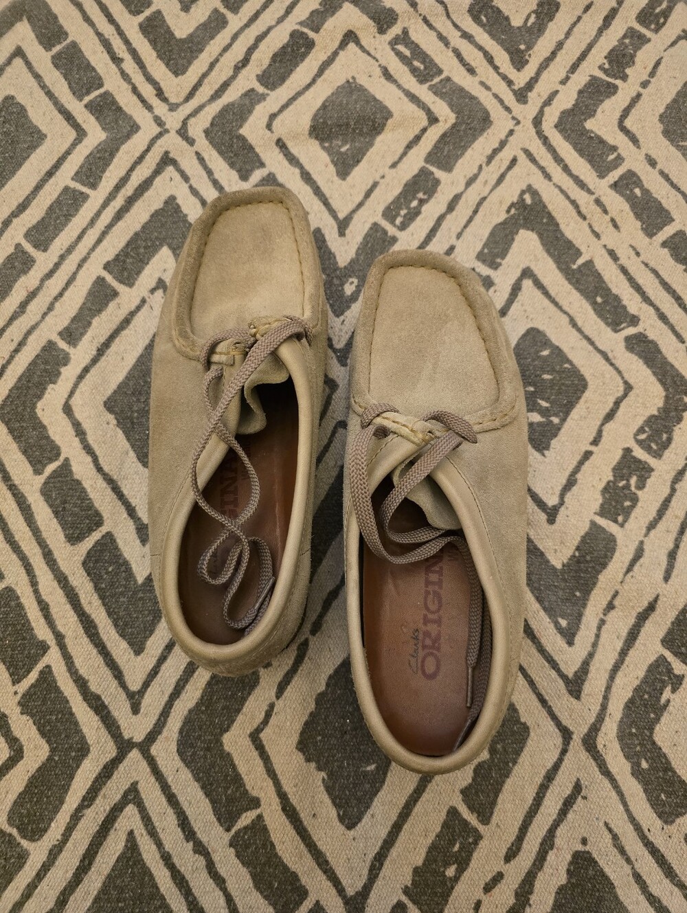 Classic Clarks Wallabees, Low Profile, in Maple Suede, Sz 7.5, Great Condition